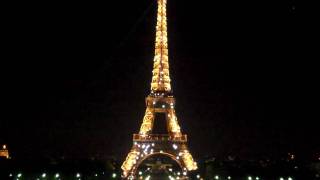 The Eiffel tower lights up [upl. by Rhiana]