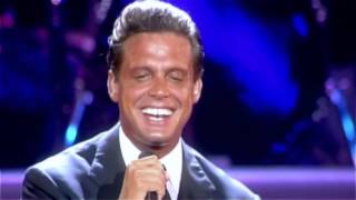 Luis Miguel  La Puerta En Vivo [upl. by Neemsay]