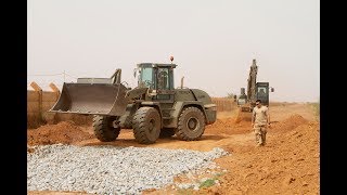 Les bâtisseurs du désert JDEF [upl. by Atalaya]